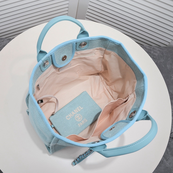 シャネルバッグ着用イメージ